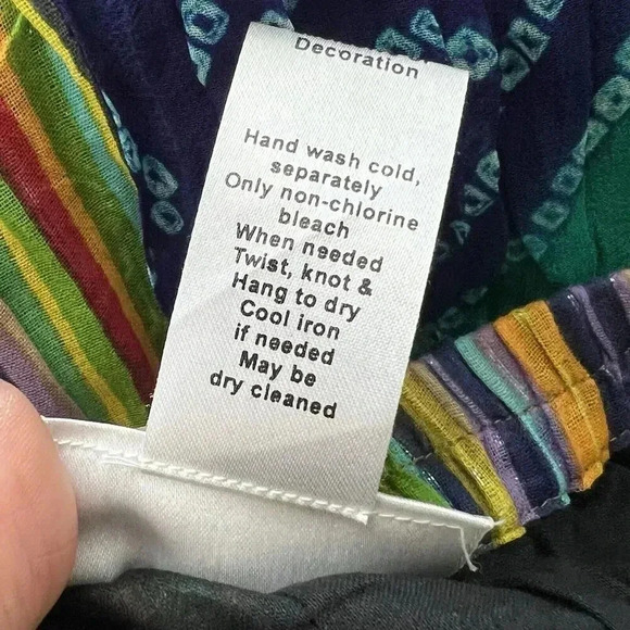 SOFT‎ SURROUNDINGS Bohemian Embellished Multi Print Art To Wear Sz S Full Gypsy - Picture 14 of 16